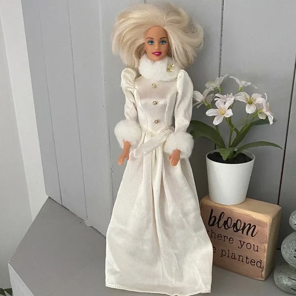 1966 Mattel Barbie Doll Dancer with thick blonde short hair elegant - Picture 2 of 8